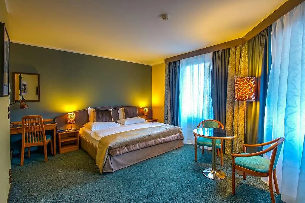 Plaza Prague Hotel - Czech Leading Hotels