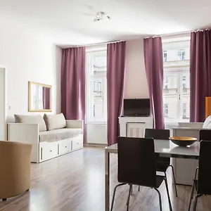 3* Hotel Royal Court Legerova